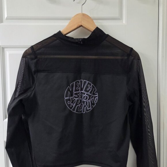 The North Face Trailwear QTM Mock Neck Sheer Long Sleeve Shirt - Picture 5 of 9